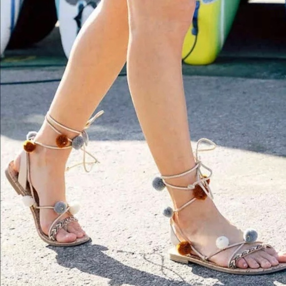 Sam Edelmanman Circus Pom Pom Sandals so 7